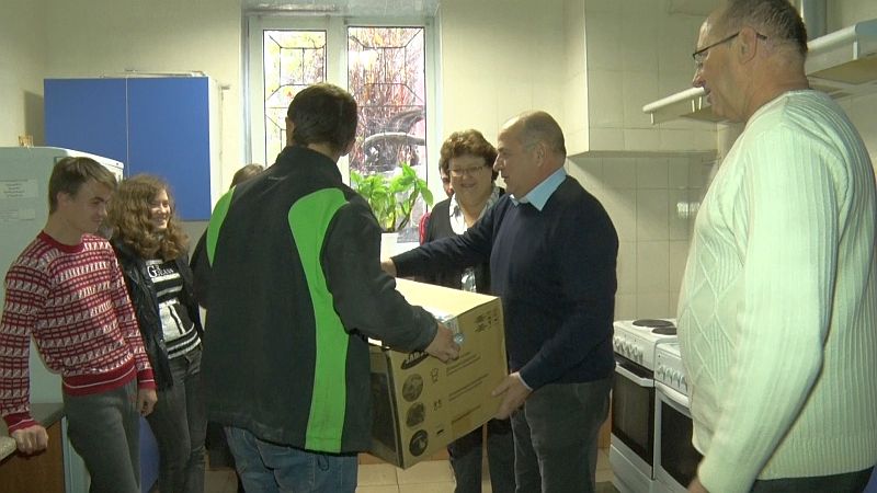 011216-микроволновкасиротам-1