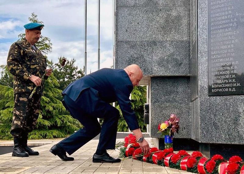 080524-возложение-1